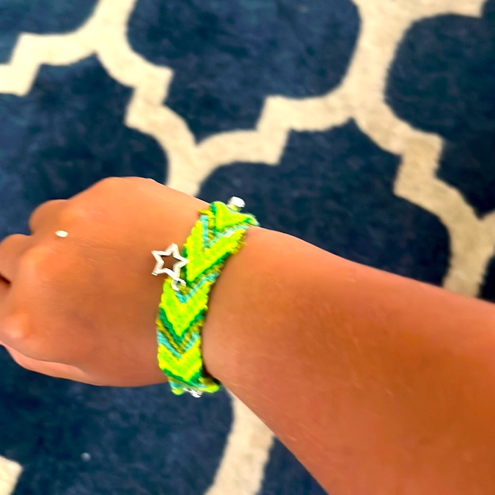 Chevron pattern, friendship bracelet